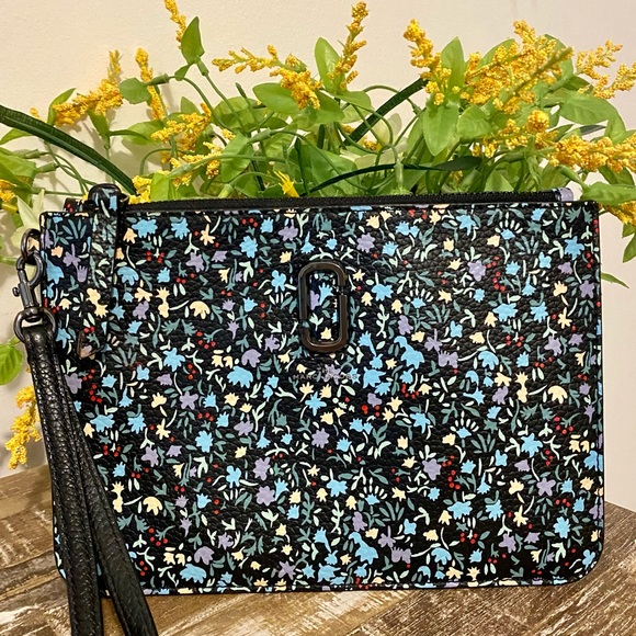 Marc Jacobs Softshot Wallet